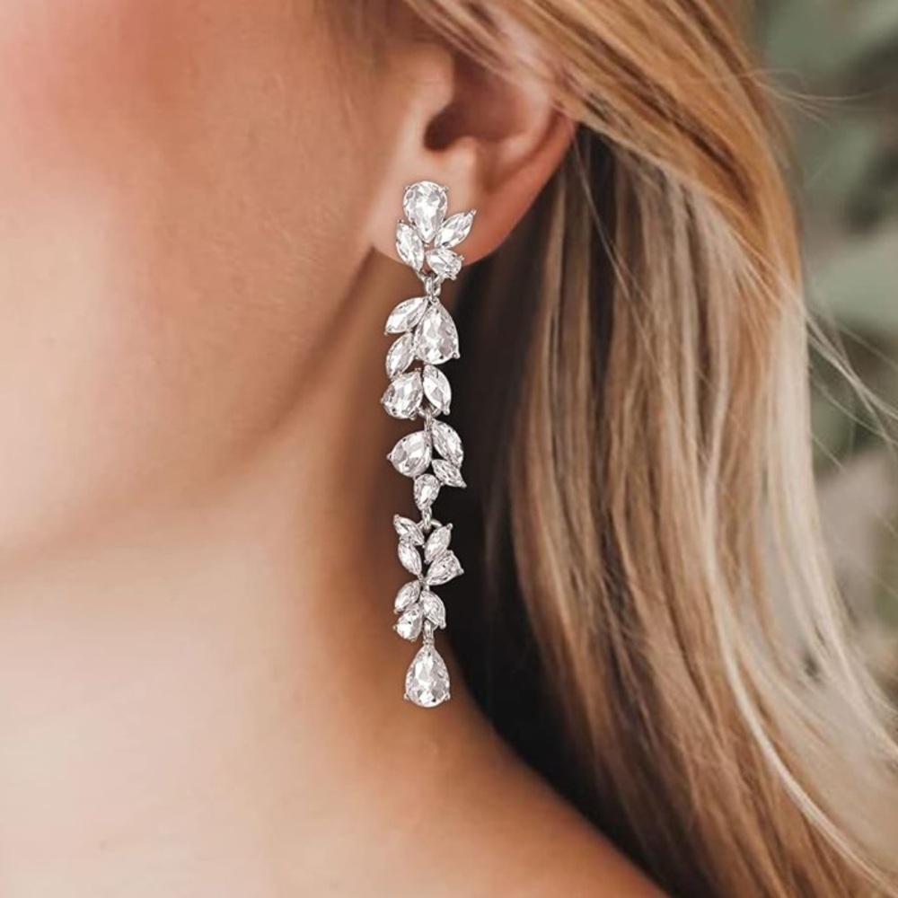 NWT Long Drop Dangle Crystal Statement Art Deco Clip On Earrings